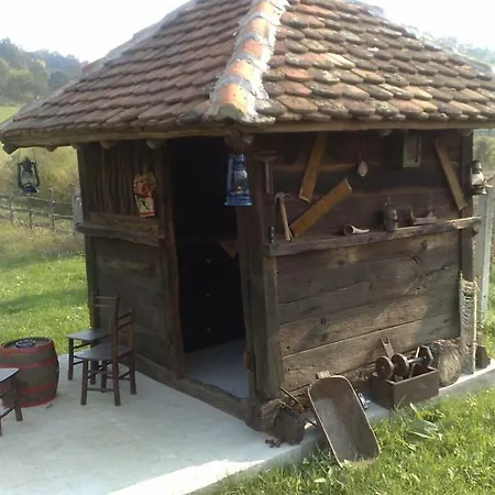 Villa Rodjak Sa Sela *