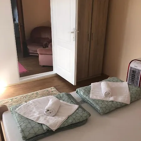 Rodjak Sa Sela *