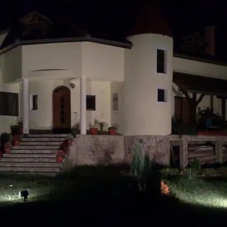 Rodjak Sa Sela Mionica