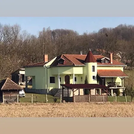 Rodjak Sa Sela *