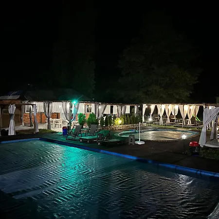 Rodjak Sa Sela Villa *