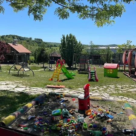 Rodjak Sa Sela Villa Mionica